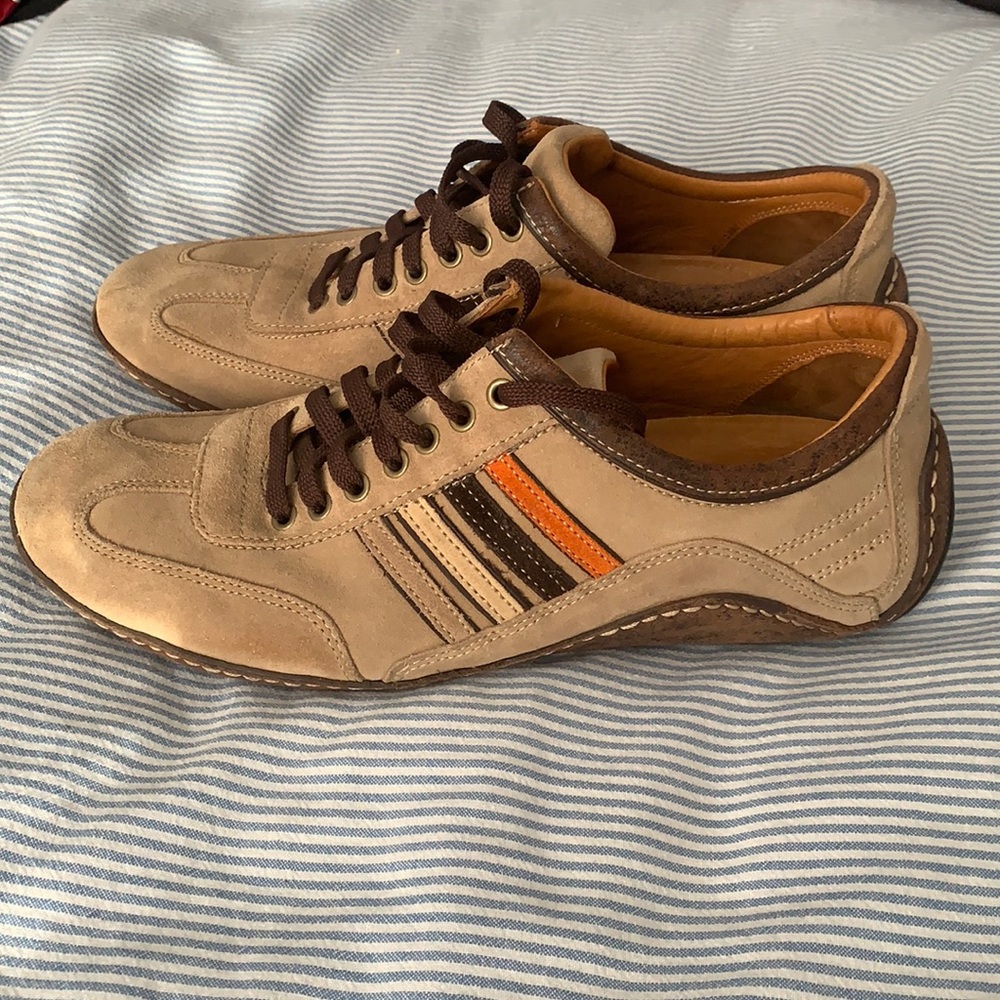 Cole Haan Nike suede stripe casual shoe. Sz 8.5